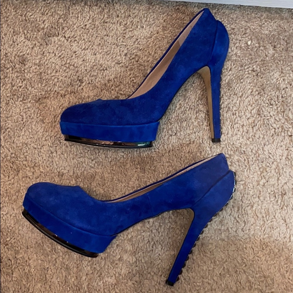 💙LAST CHANCE💙 Vince Camuto Blue Suede Heels // 7 - Picture 10 of 11